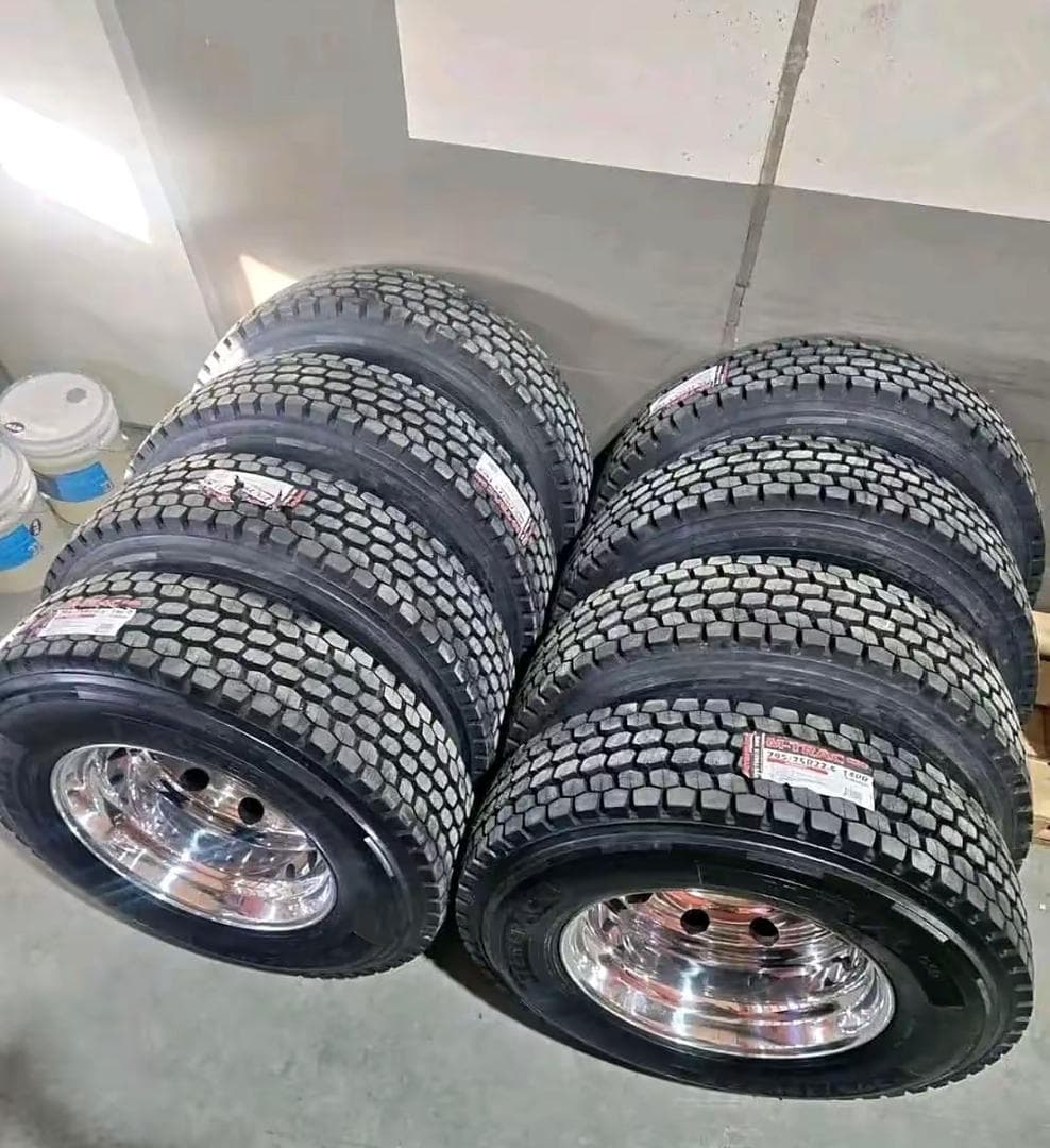 295/75R22.5 Tires on Hub Pilot Rims