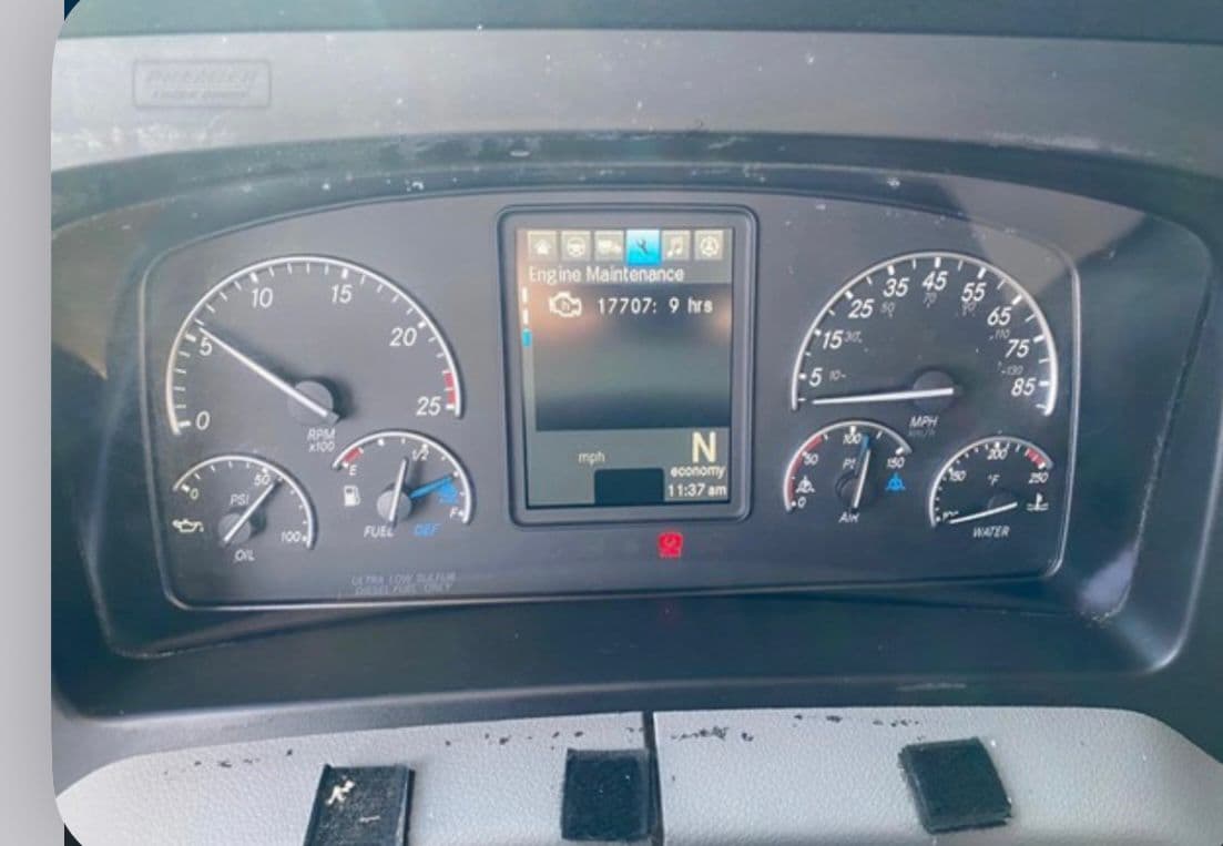 Freightliner Cascadia 126 thumbnail 3