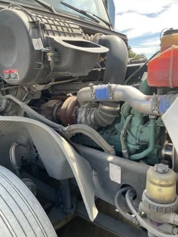 Volvo VNL64T760 thumbnail 4