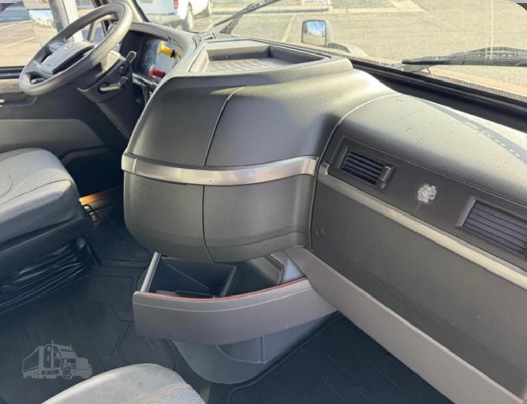 Volvo VNL64T760 thumbnail 18