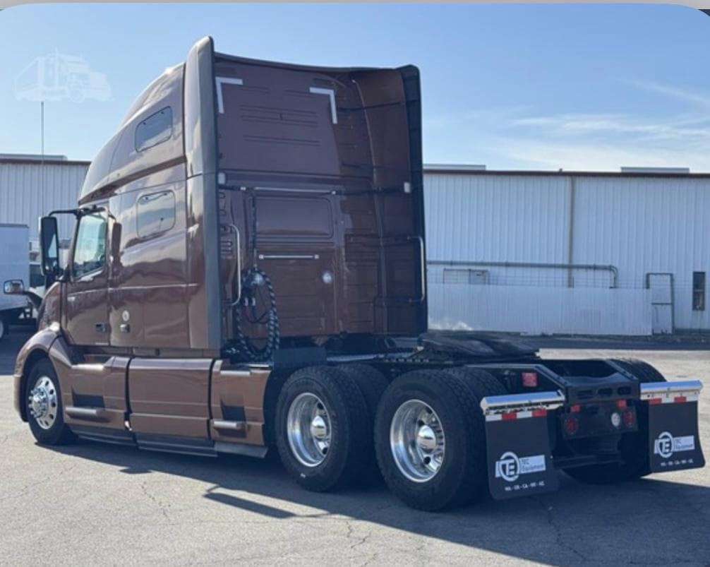 Volvo VNL64T760 thumbnail 22