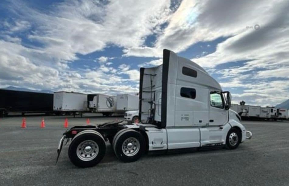 Volvo VNL64T760 thumbnail 2