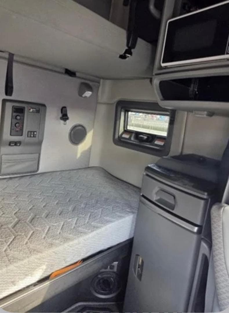 Volvo VNL64T760 thumbnail 15