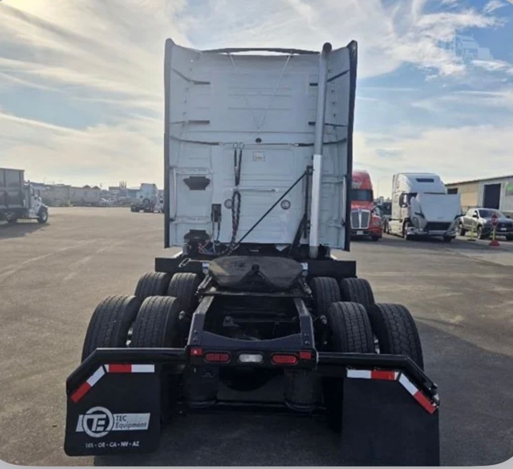 Volvo VNL64T760 thumbnail 9