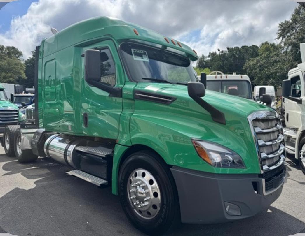 Freightliner Cascadia 126 thumbnail 5