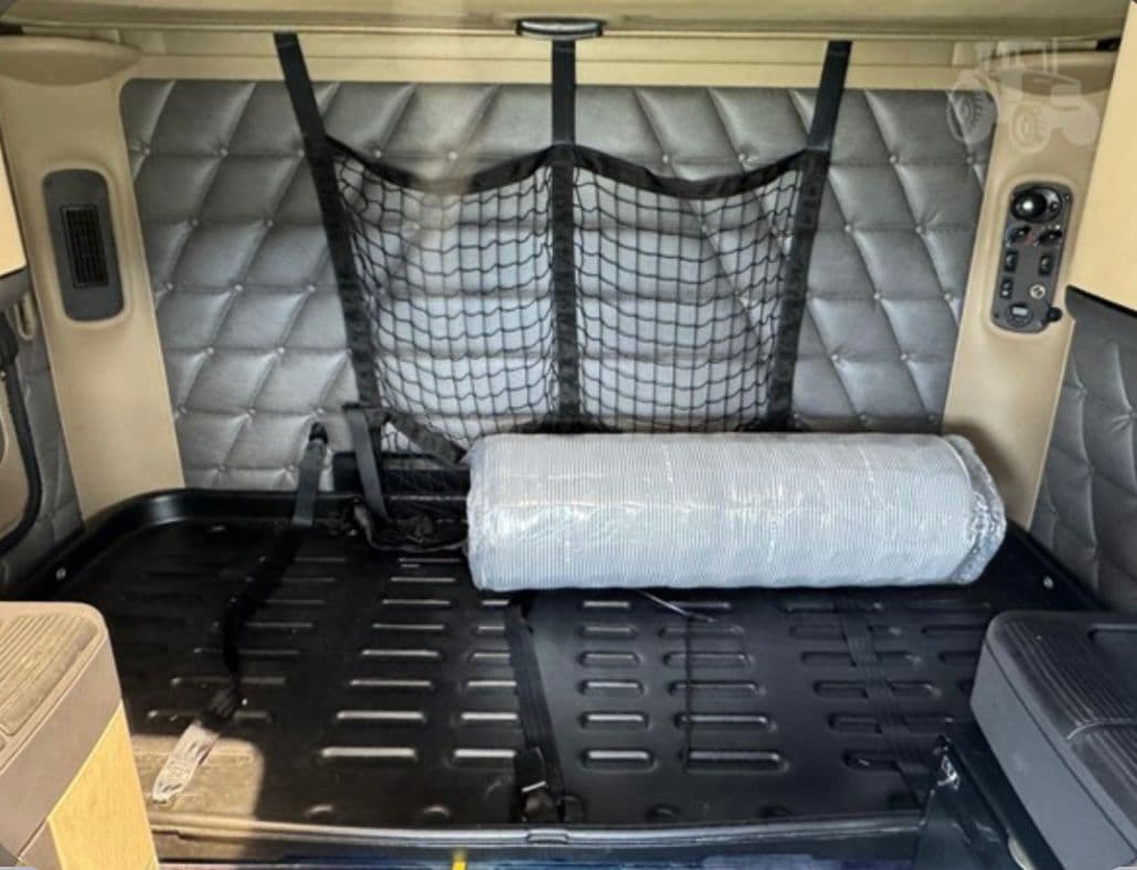 Freightliner 122SD thumbnail 10