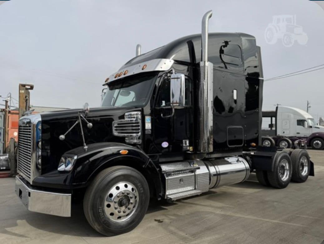 Freightliner 122SD