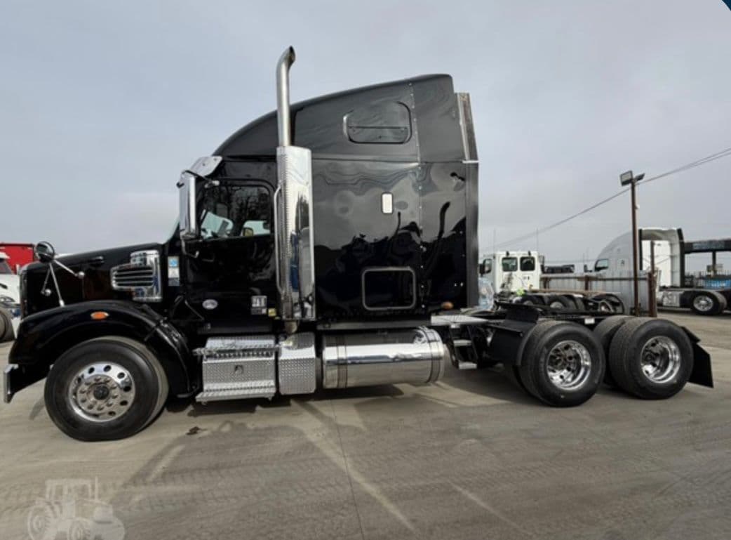 Freightliner 122SD thumbnail 4