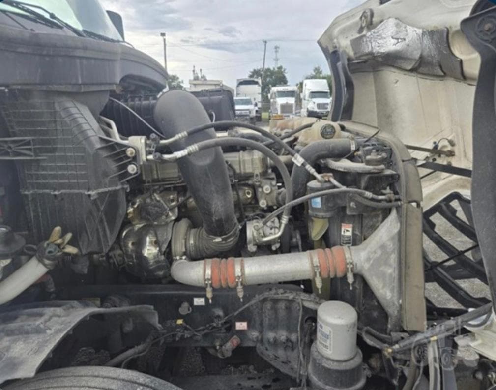 Freightliner Cascadia 126 thumbnail 19