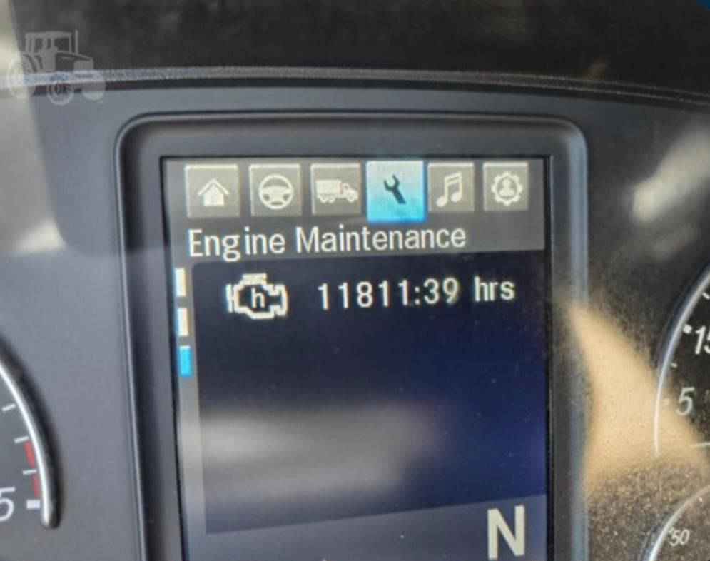 Freightliner Cascadia 126 thumbnail 2