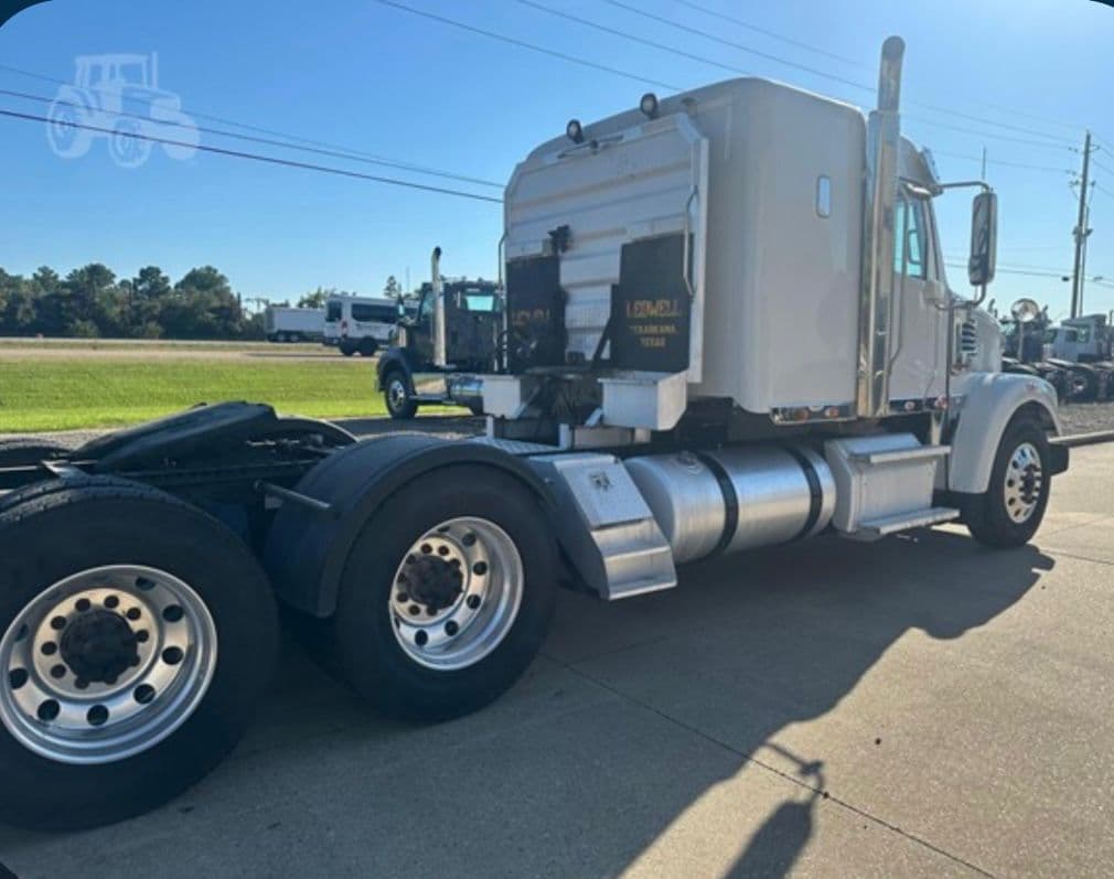 Freightliner 122SD thumbnail 8