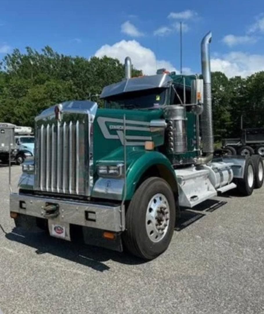 Kenworth W900