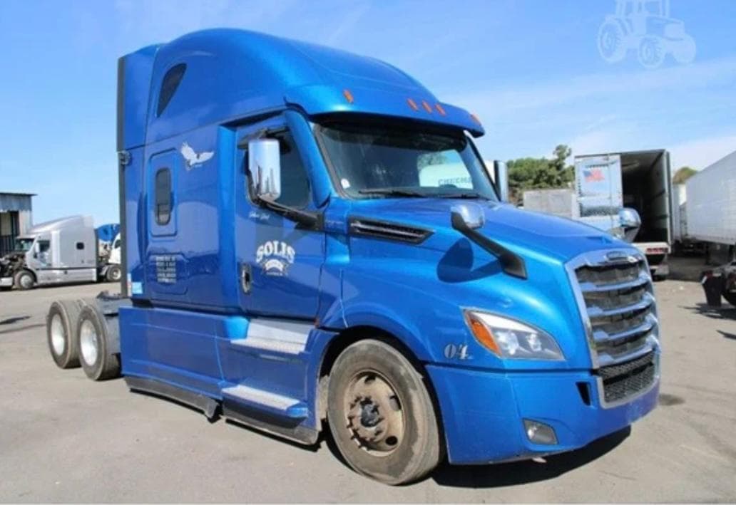 Freightliner Cascadia 126 thumbnail 4