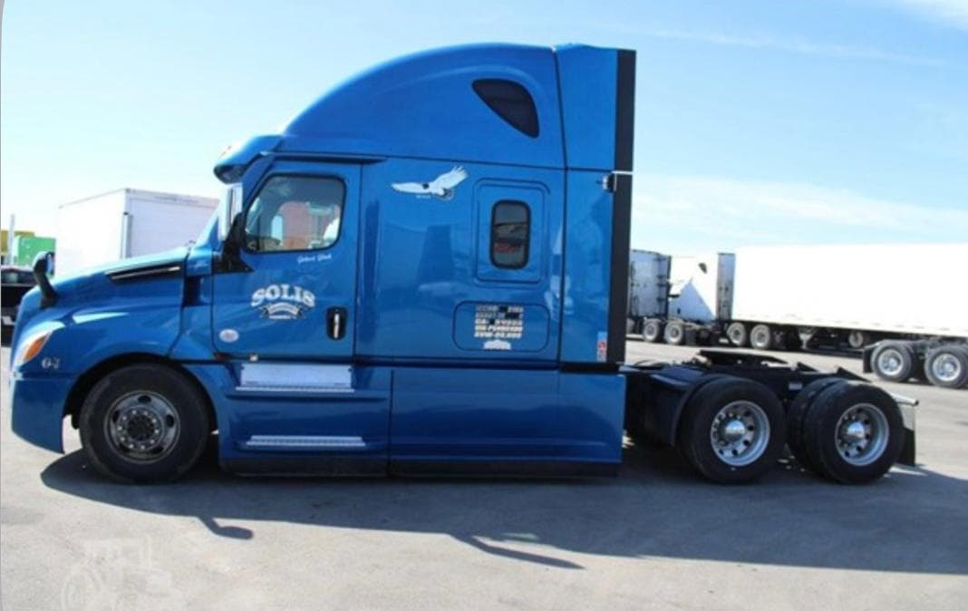 Freightliner Cascadia 126 thumbnail 8