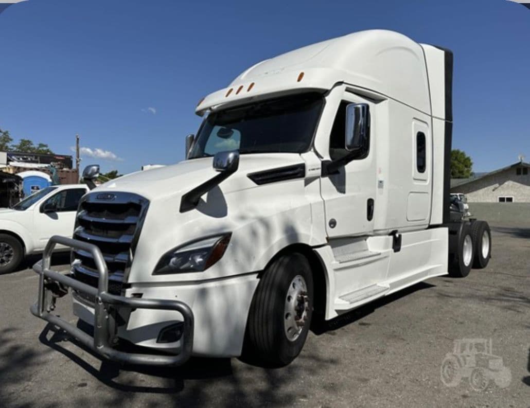 Freightliner Cascadia 126