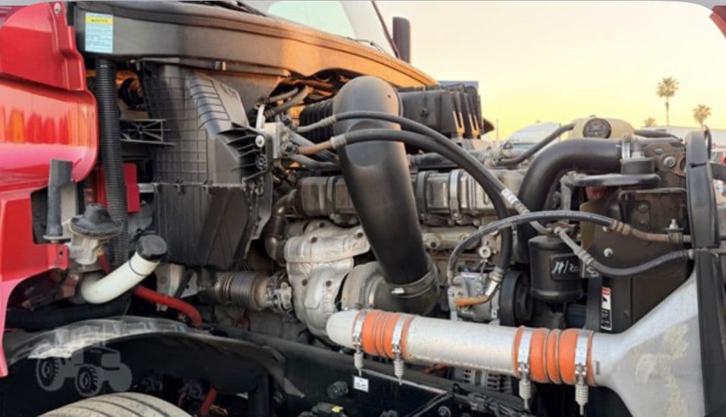 Freightliner Cascadia 126 thumbnail 15